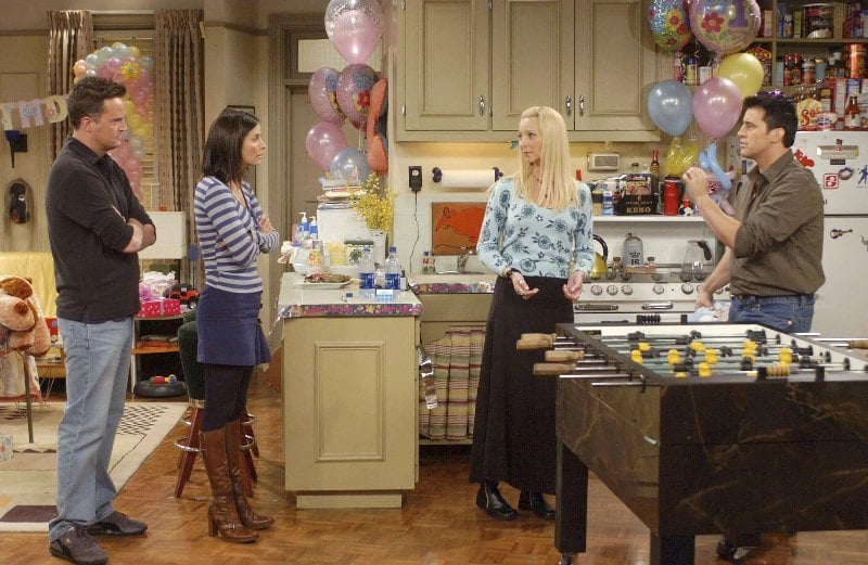 Friends — Season 10 Episode 4 — The One with the Cake
